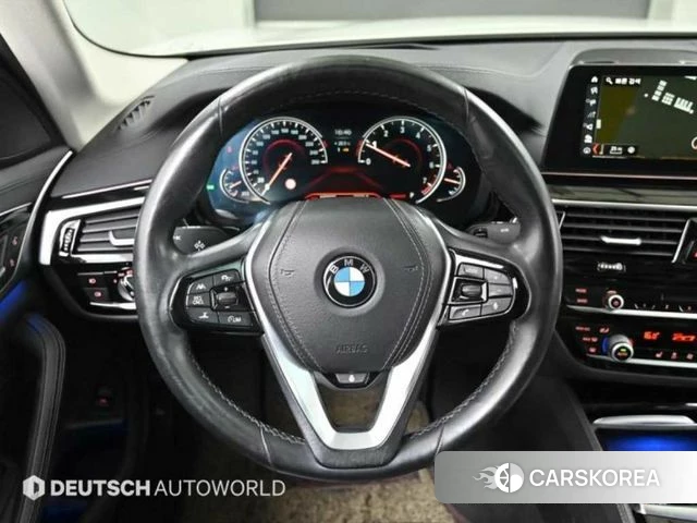 BMW 5 Series (G30) 2018 Белый из Кореи, фото 4