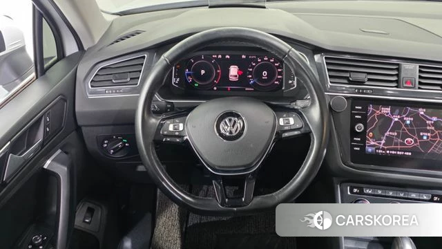 Volkswagen Tiguan second Generation 2020 Белый из Кореи, фото 4