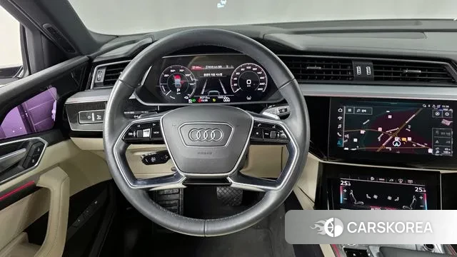 Audi e-Tron 2021 Белый из Кореи, фото 4