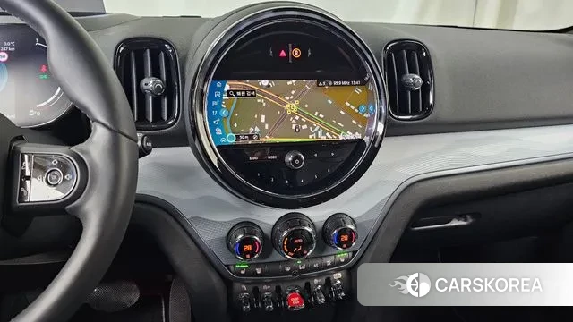 Mini Cooper S Countryman 2023 Светло-серебряный цвет из Кореи, фото 4