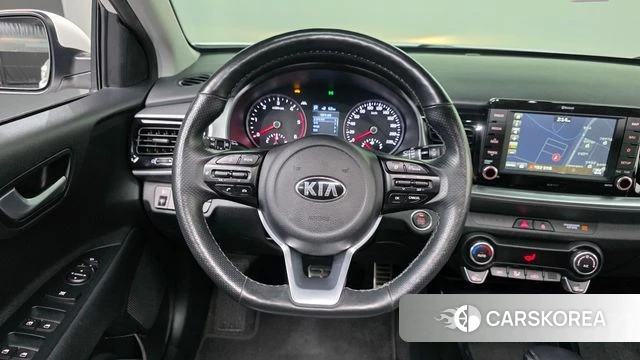 Kia Stonic 2018 Белый из Кореи, фото 4