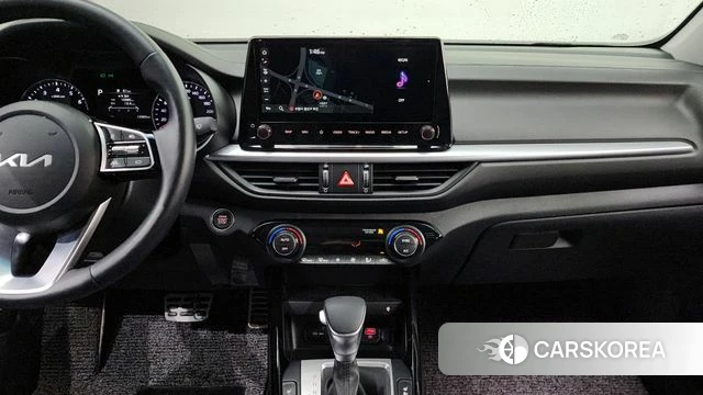 Kia The New K3 2nd generation 2024 Белый из Кореи, фото 4