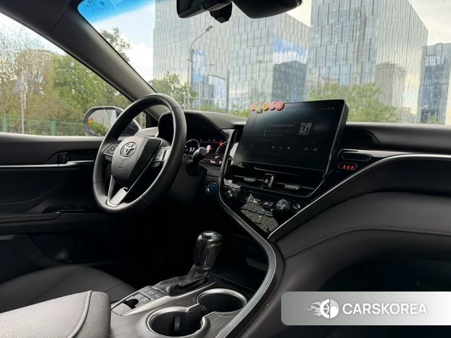 Toyota Camry 2021 Белый из Китая, фото 4