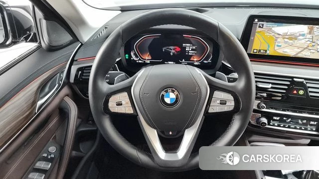 BMW 5 Series (G30) 2022 Черный из Кореи, фото 4