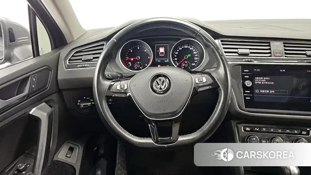 Volkswagen Tiguan second Generation 2020 Серый из Кореи, фото 4