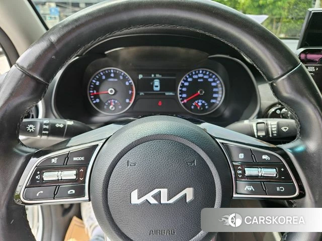 Kia The New K3 2nd generation 2021 Белый из Кореи, фото 4