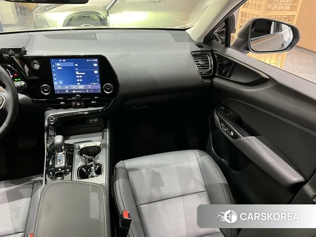 Lexus NX 2024 Серебристо-серый из Китая, фото 4