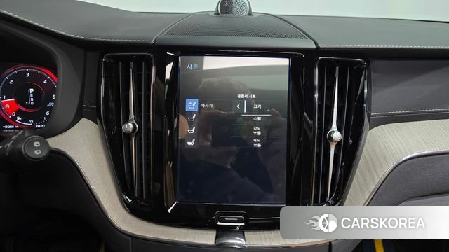 Volvo XC60 second Generation 2020 Белый из Кореи, фото 4