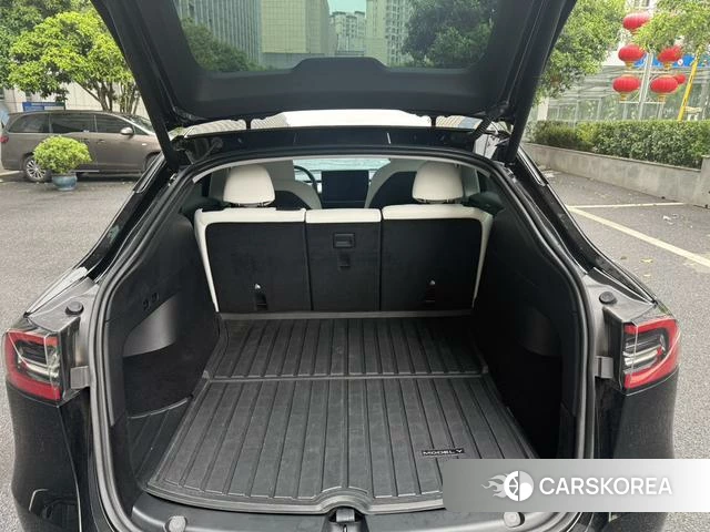 Tesla Model Y 2023 Черный из Китая, фото 4