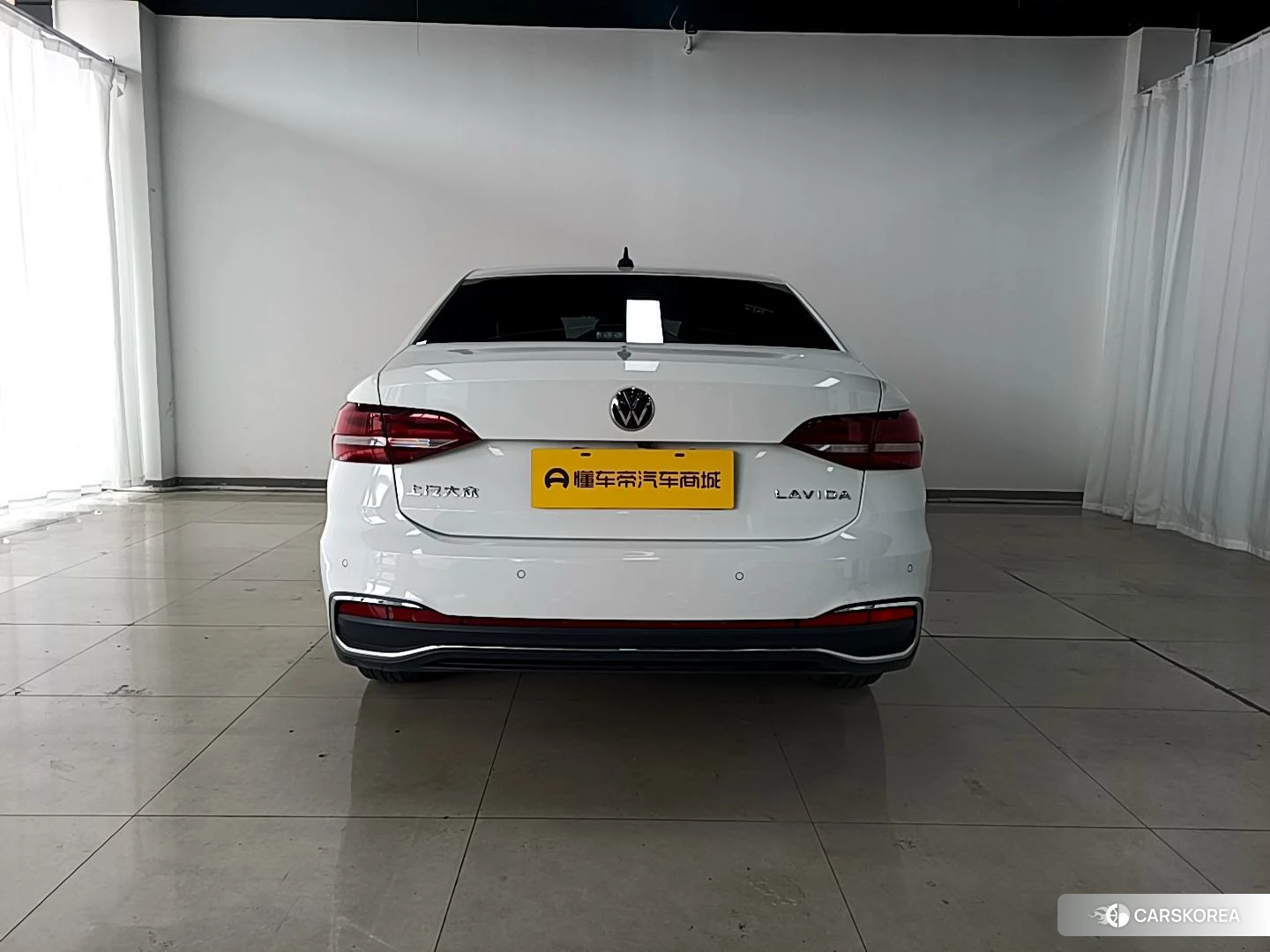 Volkswagen Lavida 2022 Белый из Китая, фото 4