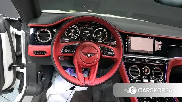 Bentley Continental GT 3rd Generation 2023 Белый из Кореи, фото 4