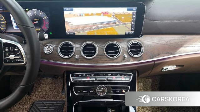 Mercedes-Benz E-Class W213 2018 Белый из Кореи, фото 4