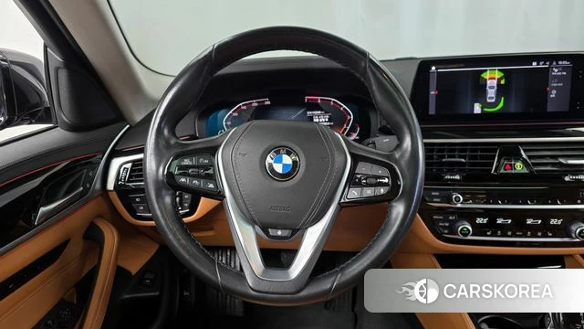 BMW 5 Series (G30) 2019 Черный из Кореи, фото 4
