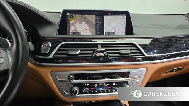 BMW 7 Series (G11) 2020 Черный из Кореи, фото 4
