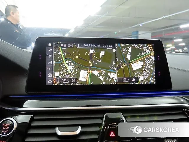 BMW 5 Series (G30) 2018 Серый из Кореи, фото 4