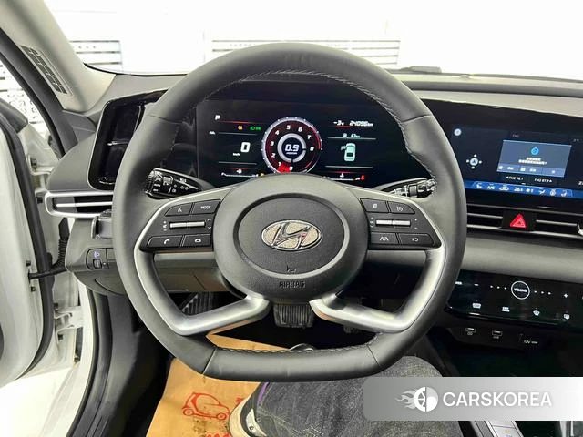 Hyundai Elantra 2023 Белый из Китая, фото 4
