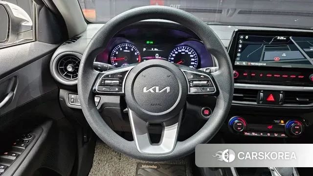 Kia The New K3 2nd generation 2022 Белый из Кореи, фото 4