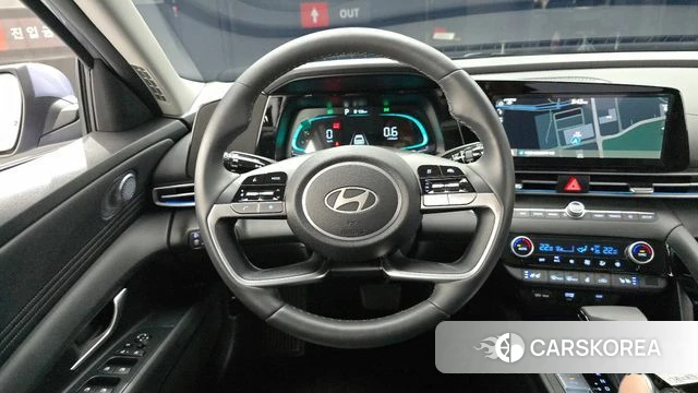 Hyundai The New Avante (CN7) 2024 Светло-серебряный цвет из Кореи, фото 4