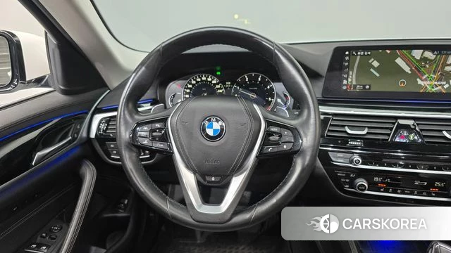 BMW 5 Series (G30) 2018 Белый из Кореи, фото 4
