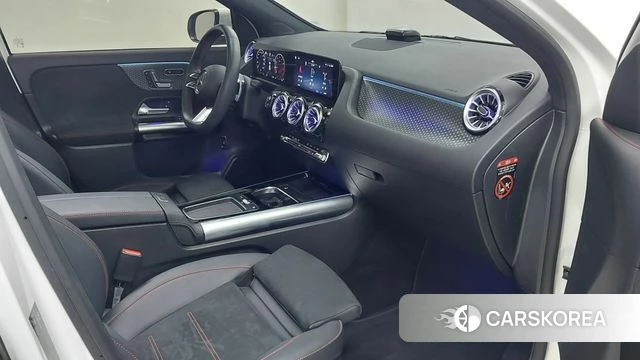 Mercedes-Benz GLA - Class H247 2024 Белый из Кореи, фото 4