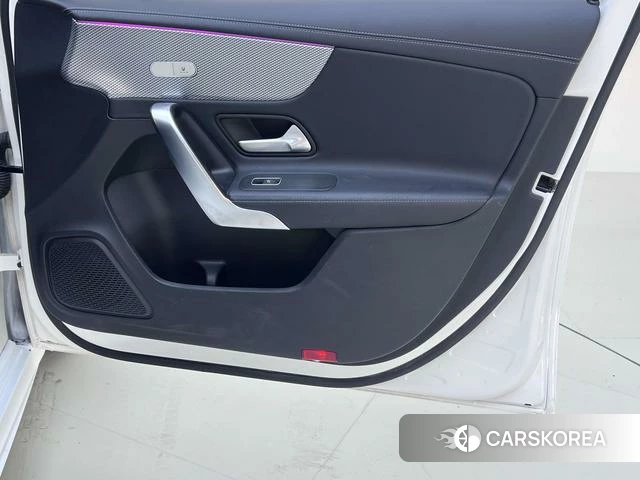 Mercedes-Benz Class A 2022 Белый из Китая, фото 4