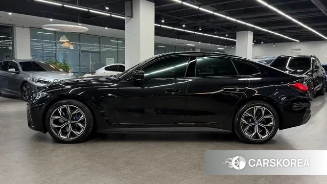 BMW i4 2023 Черный из Кореи, фото 4