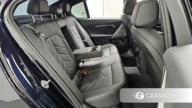 BMW 5 Series (G60) 2024 Черный из Кореи, фото 4