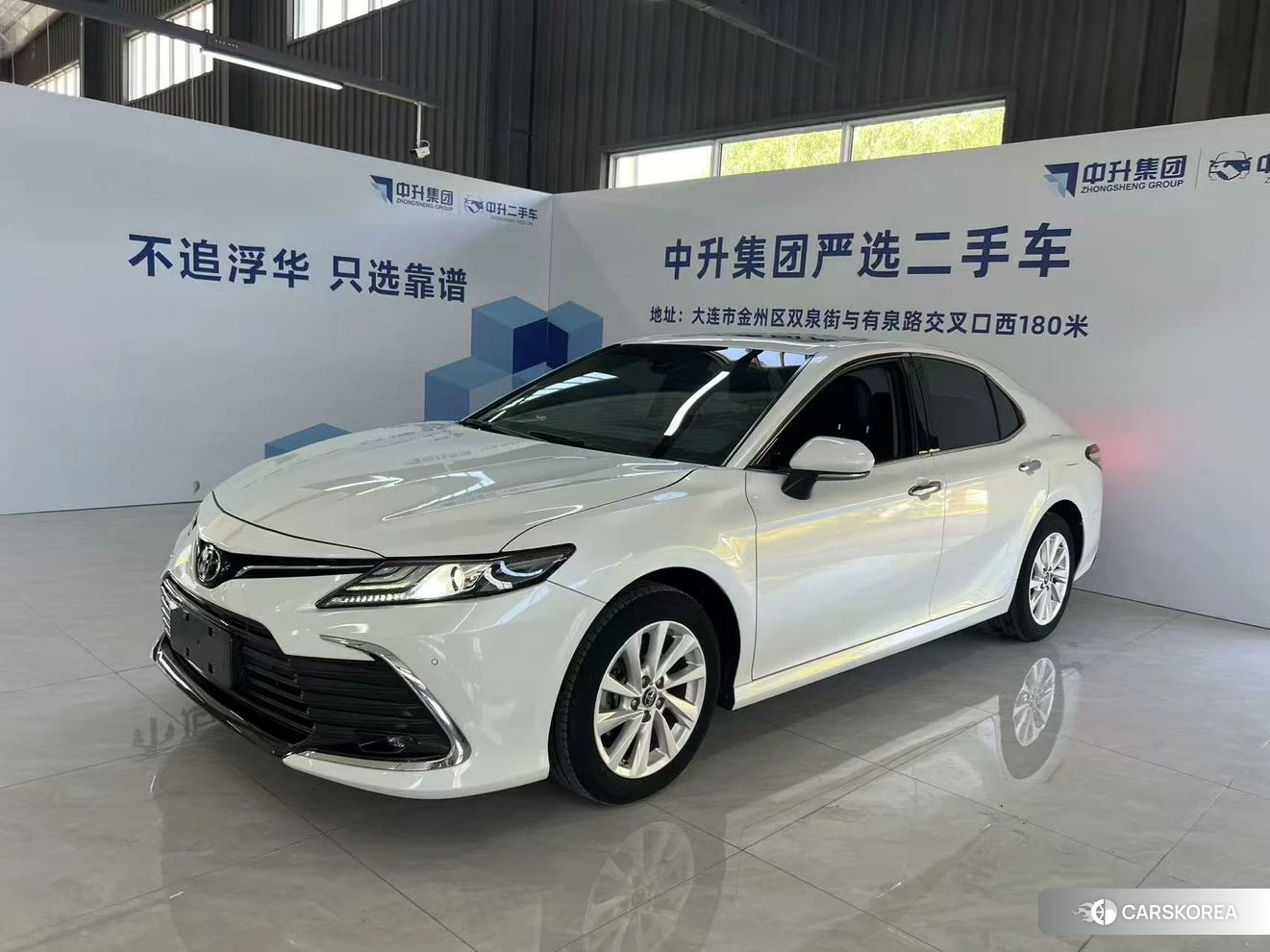 Toyota Camry 2021 Белый из Китая, фото 4