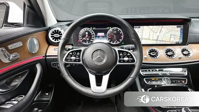 Mercedes-Benz E-Class W213 2018 Белый из Кореи, фото 4