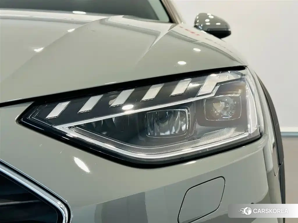 Audi A4L 2023 Silver/gray из Китая, фото 4