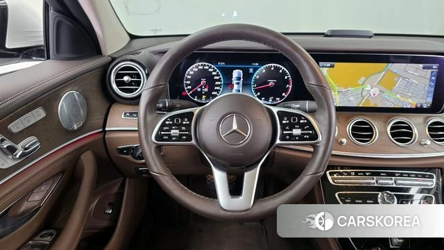 Mercedes-Benz E-Class W213 2019 Белый из Кореи, фото 4