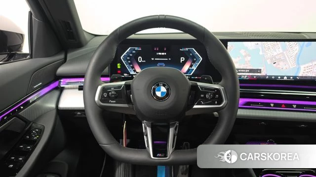 BMW 5 Series (G60) 2025 Черный из Кореи, фото 4