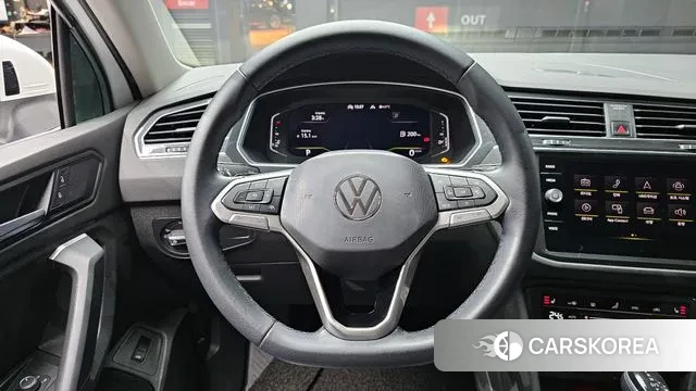 Volkswagen Tiguan second Generation 2021 Белый из Кореи, фото 4