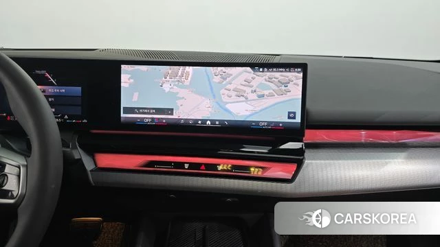 BMW 5 Series (G60) 2025 Белый из Кореи, фото 4