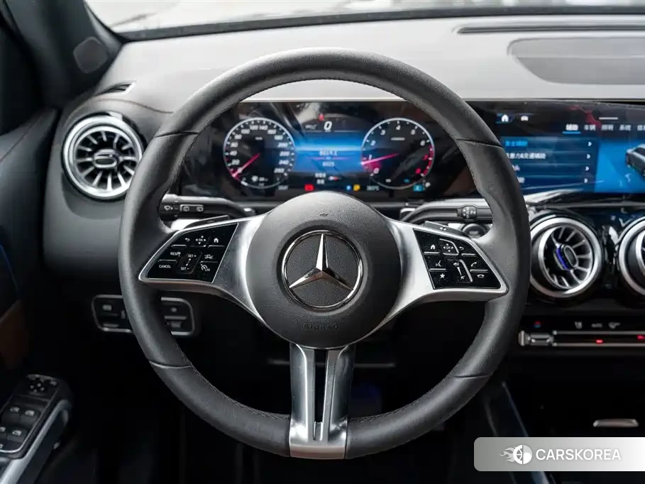 Mercedes-Benz GLB 2025 Черный из Китая, фото 4