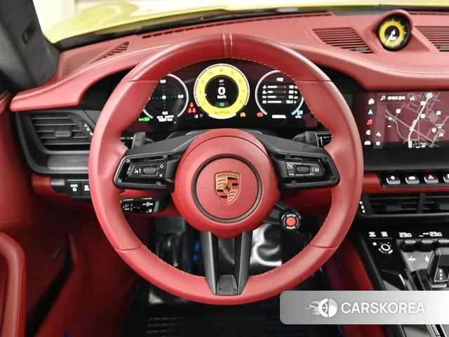 Porsche 911(992) 2025 Желтый из Кореи, фото 4