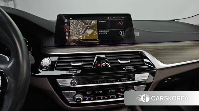 BMW 5 Series (G30) 2020 Черный из Кореи, фото 4