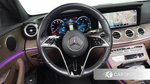 Mercedes-Benz E-Class W213 2022 Белый из Кореи, фото 4