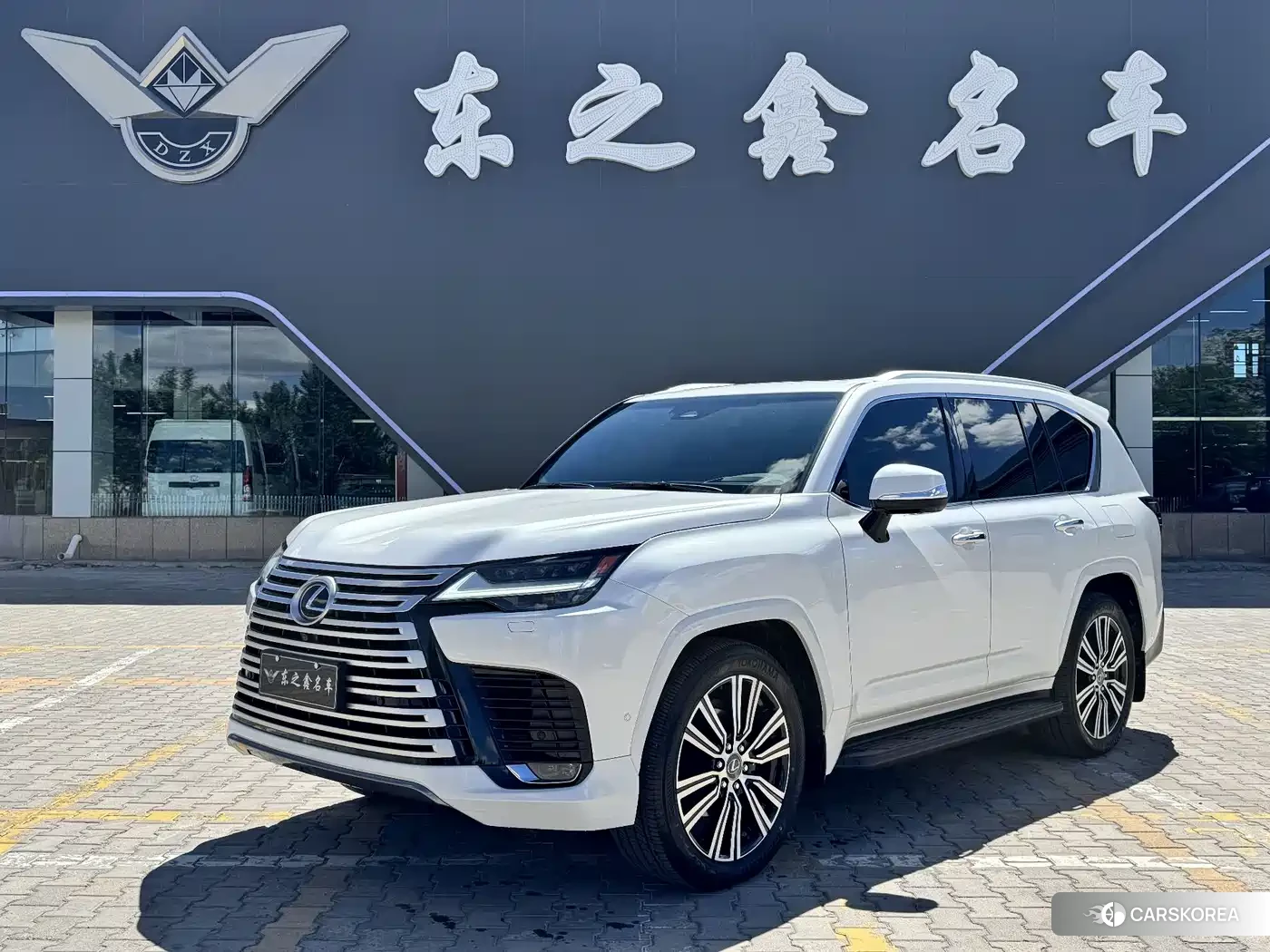 Lexus LX 2026 Белый из Китая, фото 4