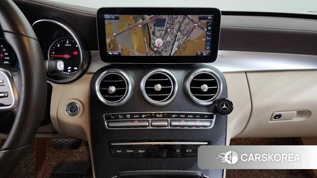 Mercedes-Benz C-Class W205 2019 Красный из Кореи, фото 4