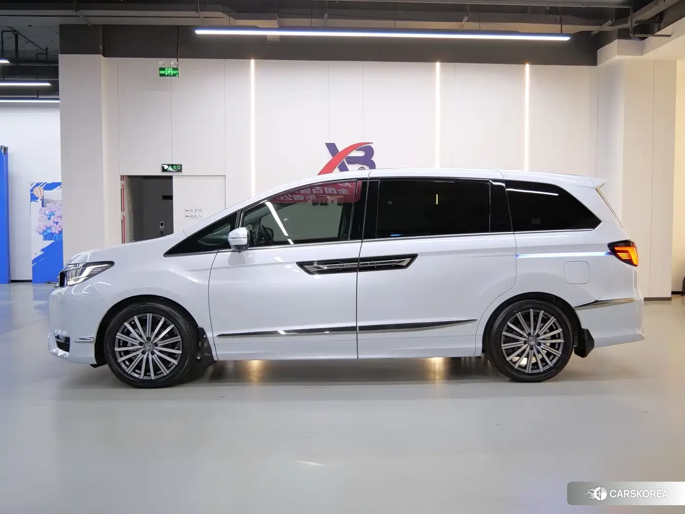Honda Elysion 2024 Белый из Китая, фото 4