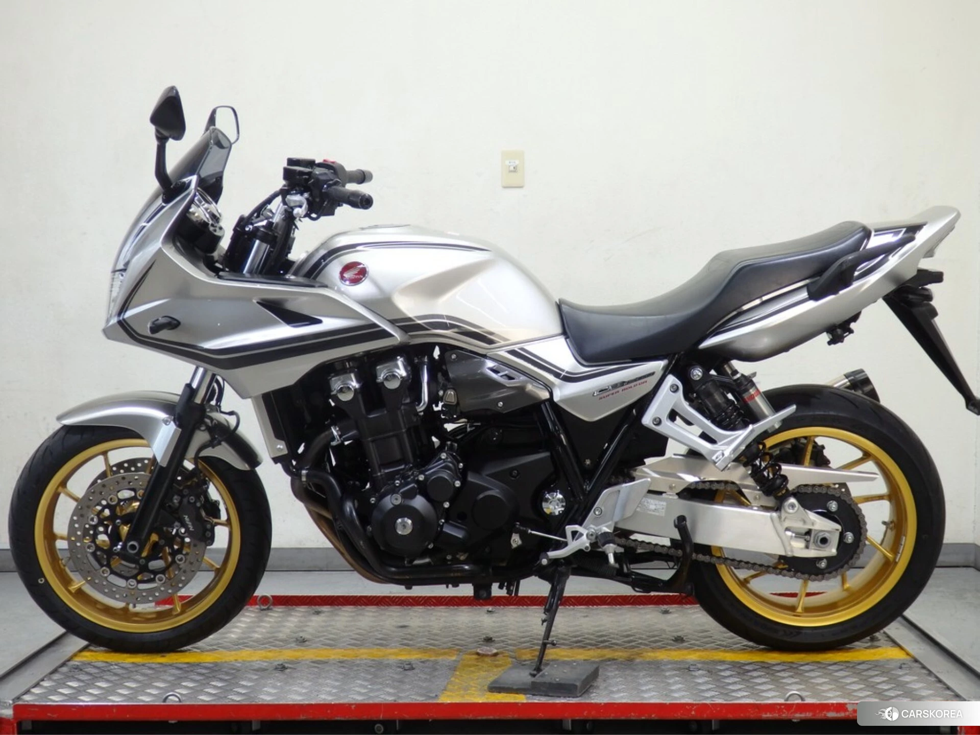 Проданный Honda CB1300SF BOLDOR ABS id 3950398 из Японии, фото 2