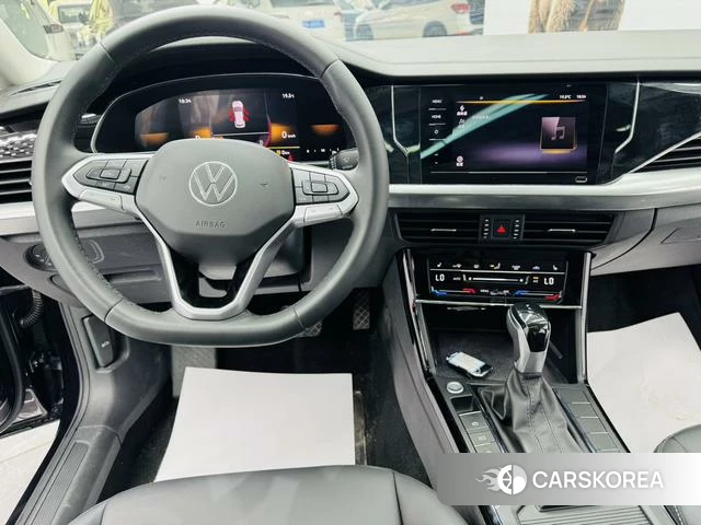 Volkswagen Passat 2022 Черный из Китая, фото 4