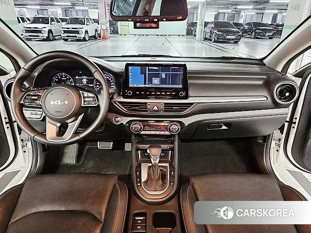 Kia The New K3 2nd generation 2021 Белый из Кореи, фото 4