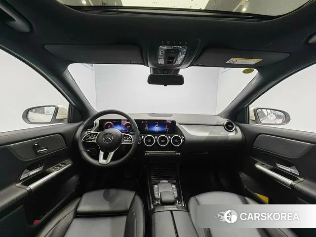 Mercedes-Benz GLA 2023 Белый из Китая, фото 4