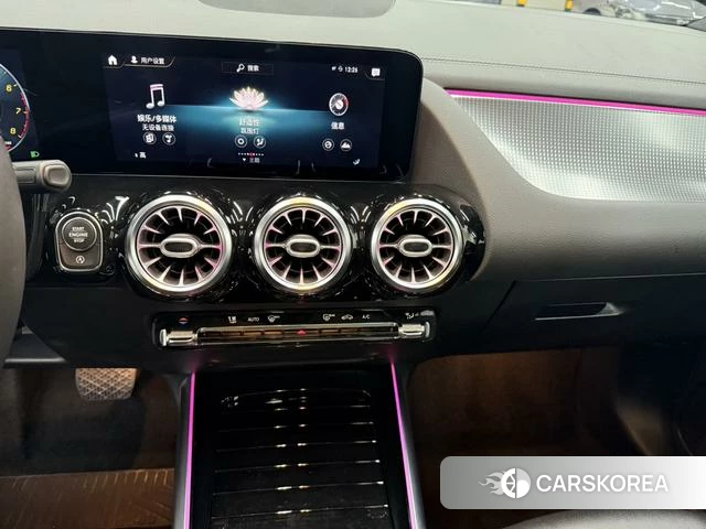 Mercedes-Benz GLA 2021 Белый из Китая, фото 4