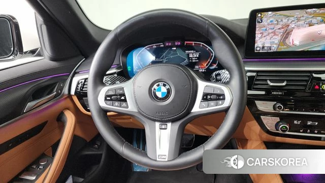 BMW 5 Series (G30) 2022 Белый из Кореи, фото 4