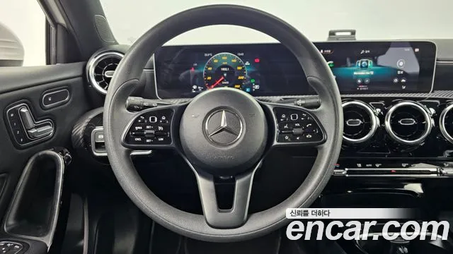 Mercedes-Benz A-Class W177 2019 Белый из Кореи, фото 4