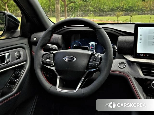 Ford Explorer 6th Generation 2025 Белый из Кореи, фото 4