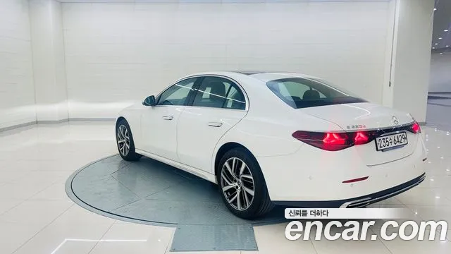 Mercedes-Benz E-Class W214 2024 Белый из Кореи, фото 4